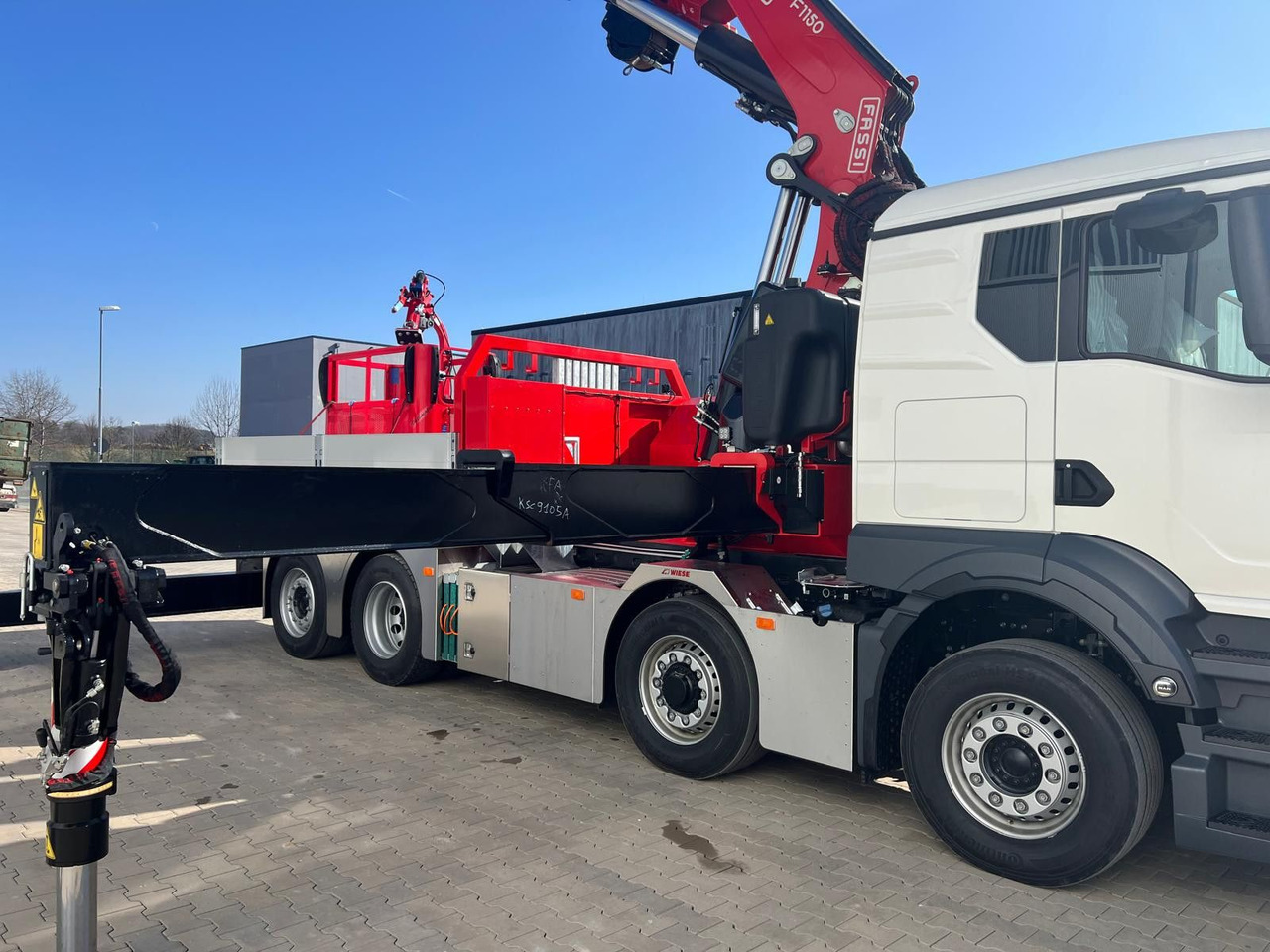 MAN 8x4 Hydro mit F1150 inkl Jib und Winde Korb - Tractor: foto 3 MAN 8x4 Hydro mit F1150 inkl Jib und Winde Korb - Tractor: foto 3