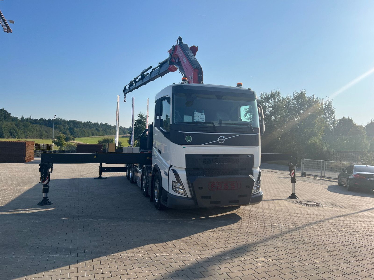 Volvo FH 500 8x2 Kran F710 RA2.26 - Camião de caixa aberta/ Plataforma, Camião grua: foto 2 Volvo FH 500 8x2 Kran F710 RA2.26 - Camião de caixa aberta/ Plataforma, Camião grua: foto 2