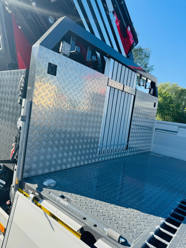 Volvo FH 500 8x2 mit F710RA.2.27 L426 und V20 Winde - Camião de caixa aberta/ Plataforma, Camião grua: foto 3 Volvo FH 500 8x2 mit F710RA.2.27 L426 und V20 Winde - Camião de caixa aberta/ Plataforma, Camião grua: foto 3