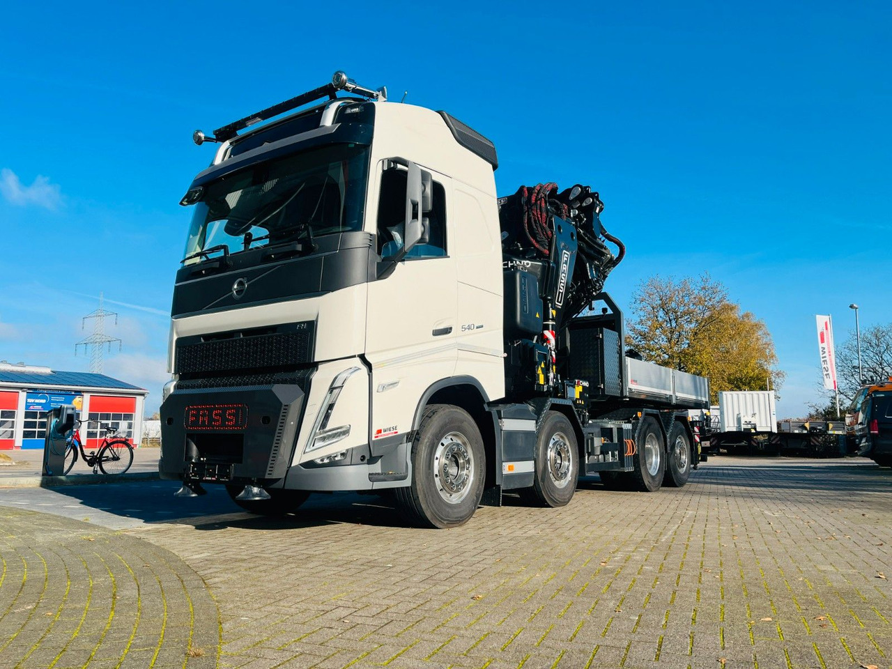 Volvo FH 540 SZM mit F1450 HXP Fly Jib + Winde - Camião grua: foto 1 Volvo FH 540 SZM mit F1450 HXP Fly Jib + Winde - Camião grua: foto 1