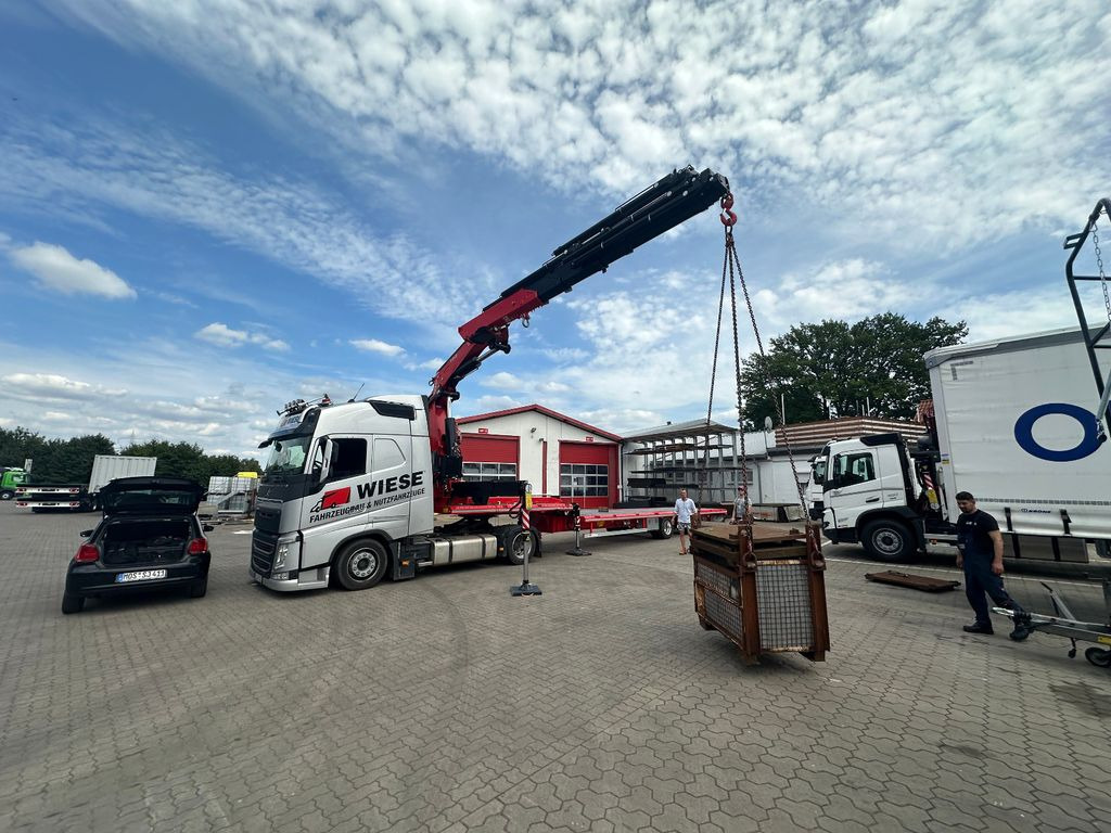 Wiese Stufensattel Tieflader mit Kran Fassi F545 - Semi-reboque plataforma/ Caixa aberta: foto 2 Wiese Stufensattel Tieflader mit Kran Fassi F545 - Semi-reboque plataforma/ Caixa aberta: foto 2
