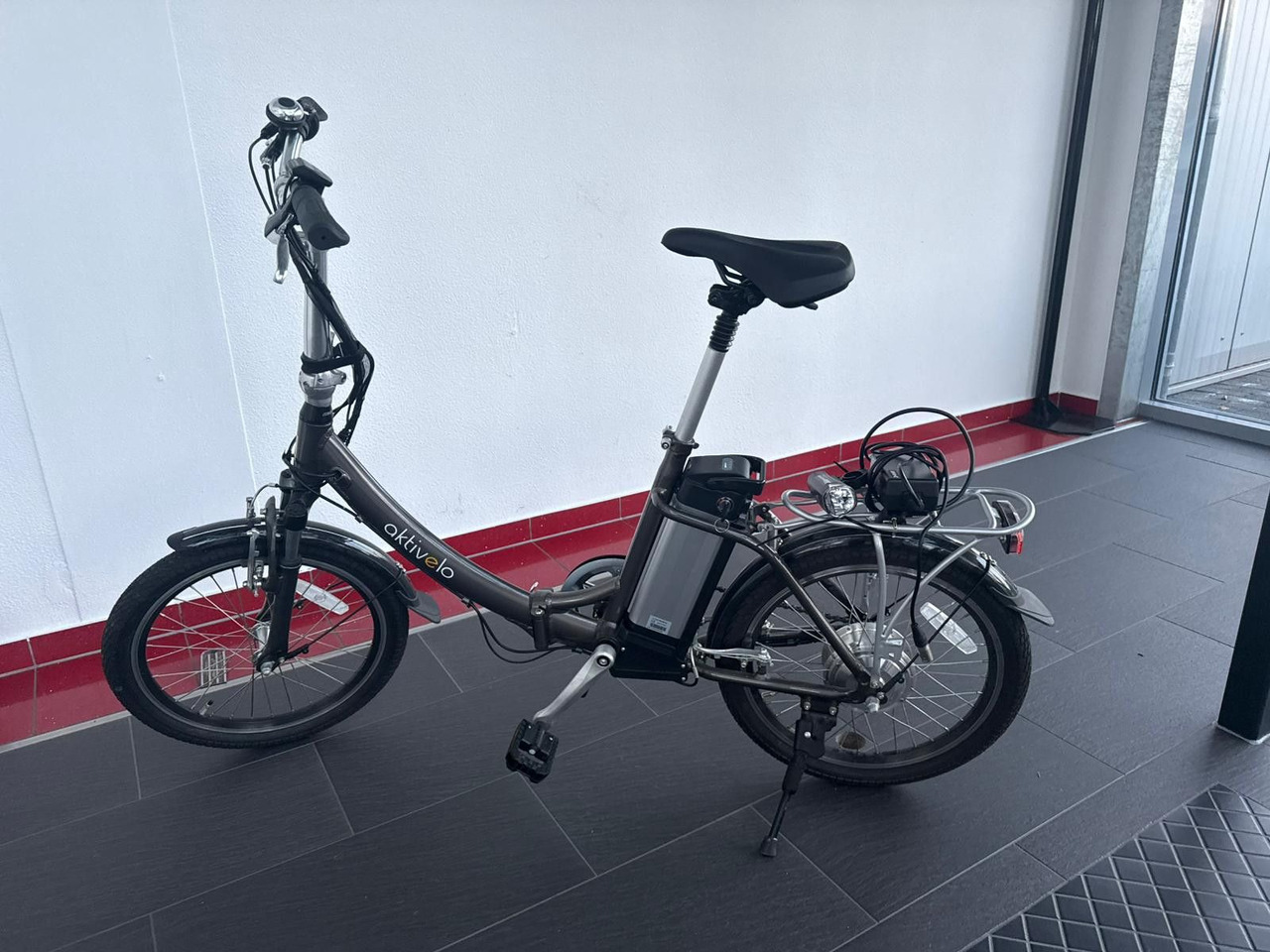 Aktivelo Elektro-Faltrad Sport, 20 Zoll Wie Neu - Motocicleta: foto 2 Aktivelo Elektro-Faltrad Sport, 20 Zoll Wie Neu - Motocicleta: foto 2