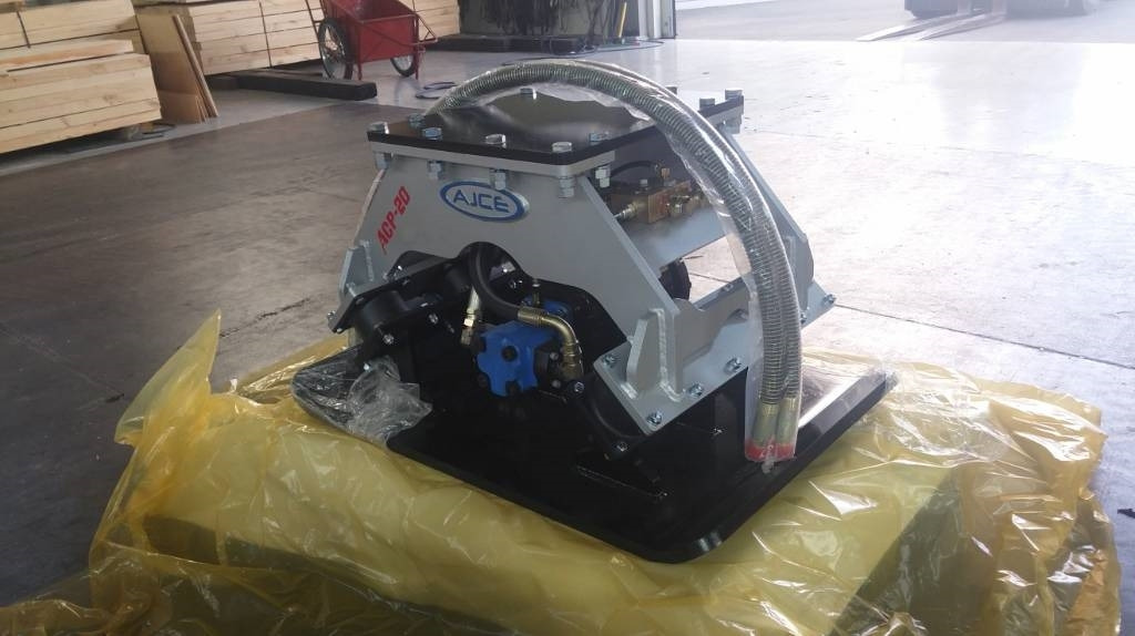 AJCE ACP-20 Vibration Plate Compactor - Placas vibratórias: foto 4 AJCE ACP-20 Vibration Plate Compactor - Placas vibratórias: foto 4