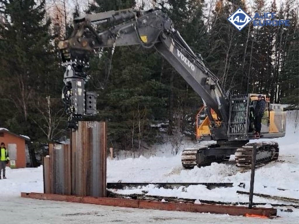 AJCE EUROPE AVH40ST Vibro Hammer Sheet Pile Driver - Bate estaca: foto 2 AJCE EUROPE AVH40ST Vibro Hammer Sheet Pile Driver - Bate estaca: foto 2