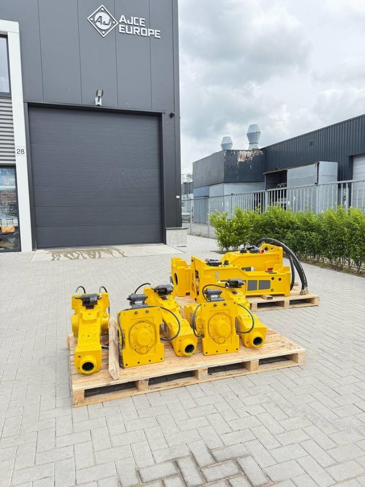 Epiroc Atlas copco SB302 - Martelo hidráulico por Máquina de construção: foto 1 Epiroc Atlas copco SB302 - Martelo hidráulico por Máquina de construção: foto 1