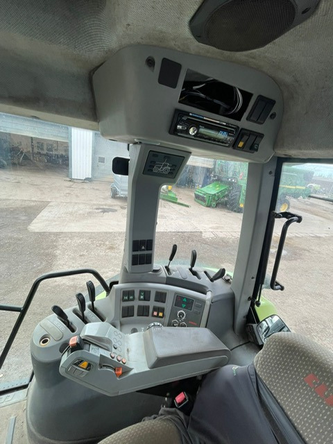 Claas Arion 640 - Trator: foto 2 Claas Arion 640 - Trator: foto 2