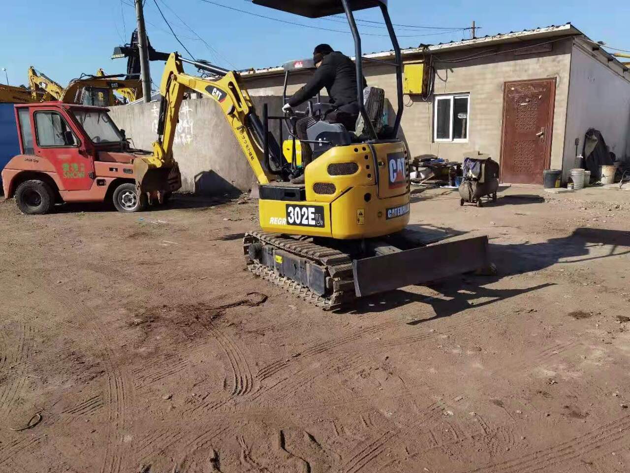 CATERPILLAR 302EUR - Mini escavadeira: foto 2 CATERPILLAR 302EUR - Mini escavadeira: foto 2