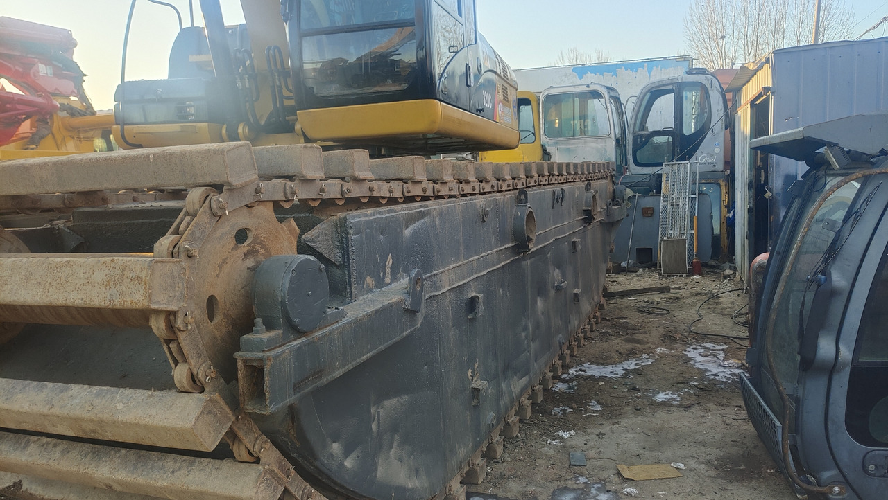 CATERPILLAR 320C - Escavadeira flutuante: foto 2 CATERPILLAR 320C - Escavadeira flutuante: foto 2