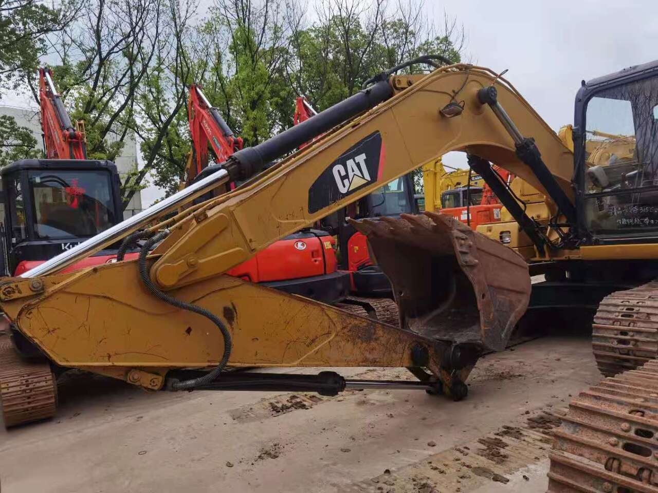 CATERPILLAR 320CL - Escavadora de rastos: foto 4 CATERPILLAR 320CL - Escavadora de rastos: foto 4