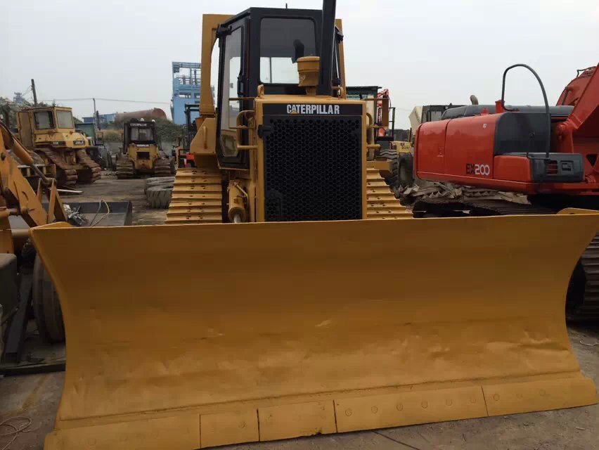 CATERPILLAR D5H - Buldôzer: foto 1 CATERPILLAR D5H - Buldôzer: foto 1