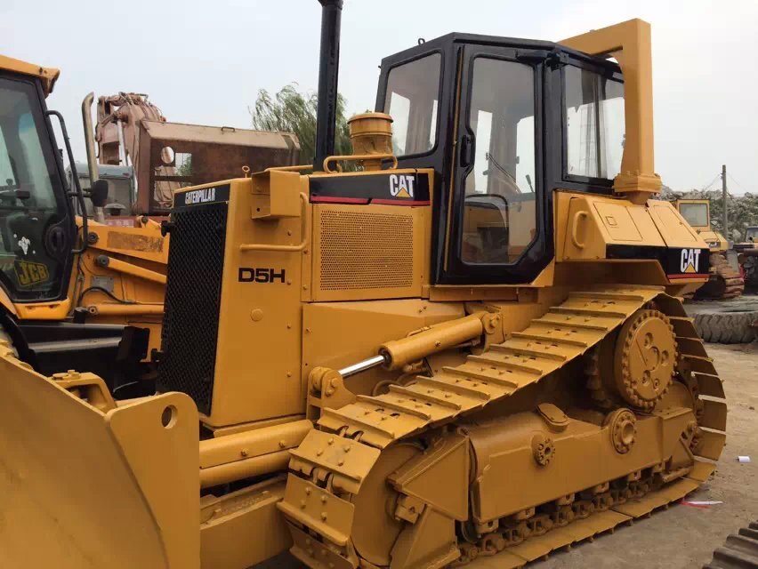 CATERPILLAR D5H - Buldôzer: foto 2 CATERPILLAR D5H - Buldôzer: foto 2