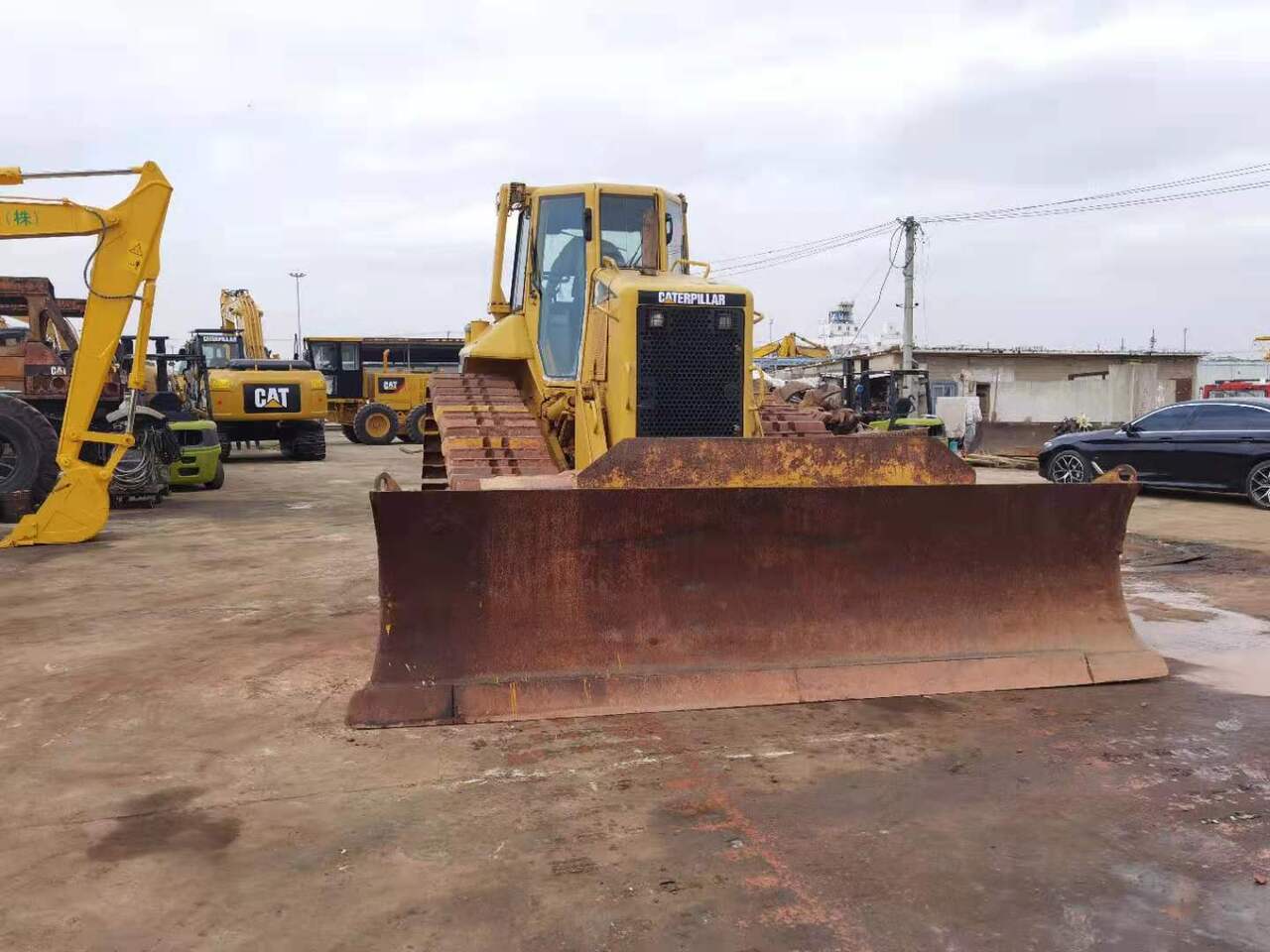 CATERPILLAR D6N - Buldôzer: foto 2 CATERPILLAR D6N - Buldôzer: foto 2