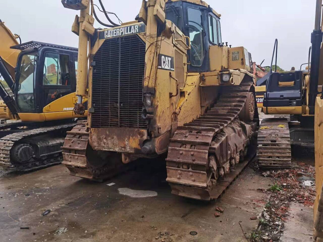 CATERPILLAR D9R - Buldôzer: foto 2 CATERPILLAR D9R - Buldôzer: foto 2