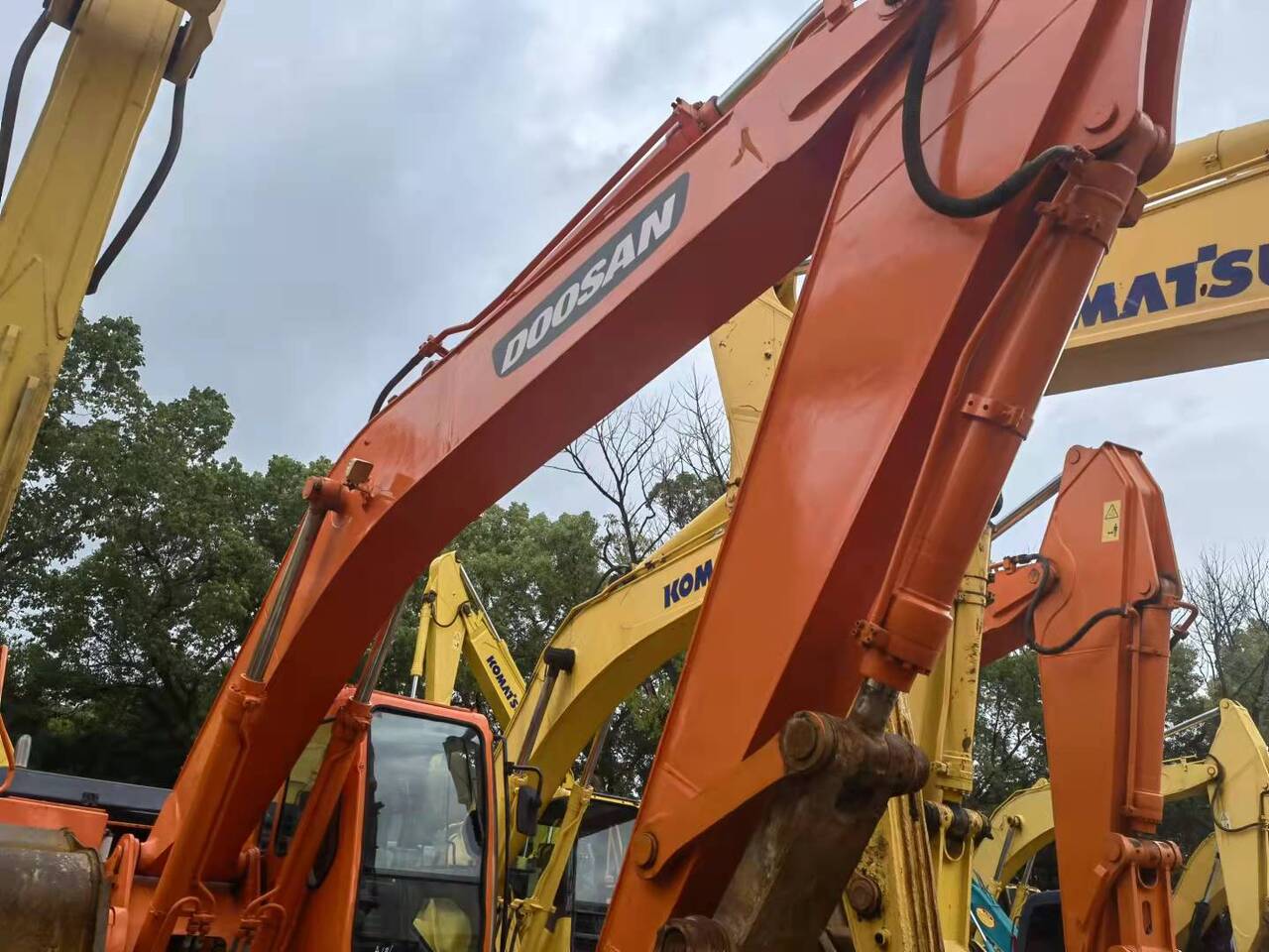 DOOSAN DH300 - Escavadora de rastos: foto 4 DOOSAN DH300 - Escavadora de rastos: foto 4