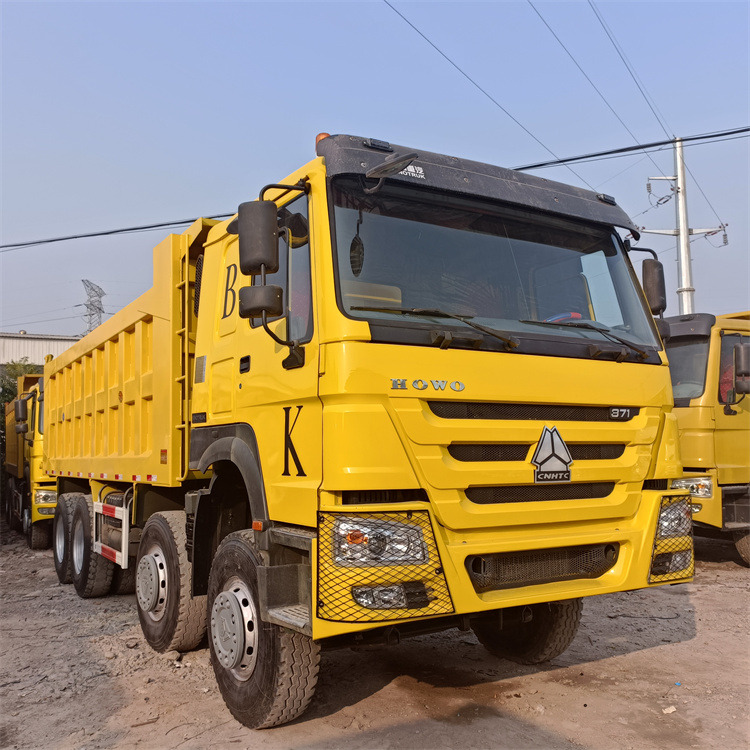 Camião basculante HOWO HOWO 8x4 371hp-Tipper: foto 6
