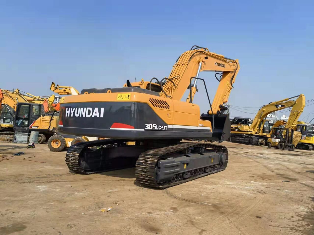 HYUNDAI R305LC-9T - Escavadora de rastos: foto 5 HYUNDAI R305LC-9T - Escavadora de rastos: foto 5