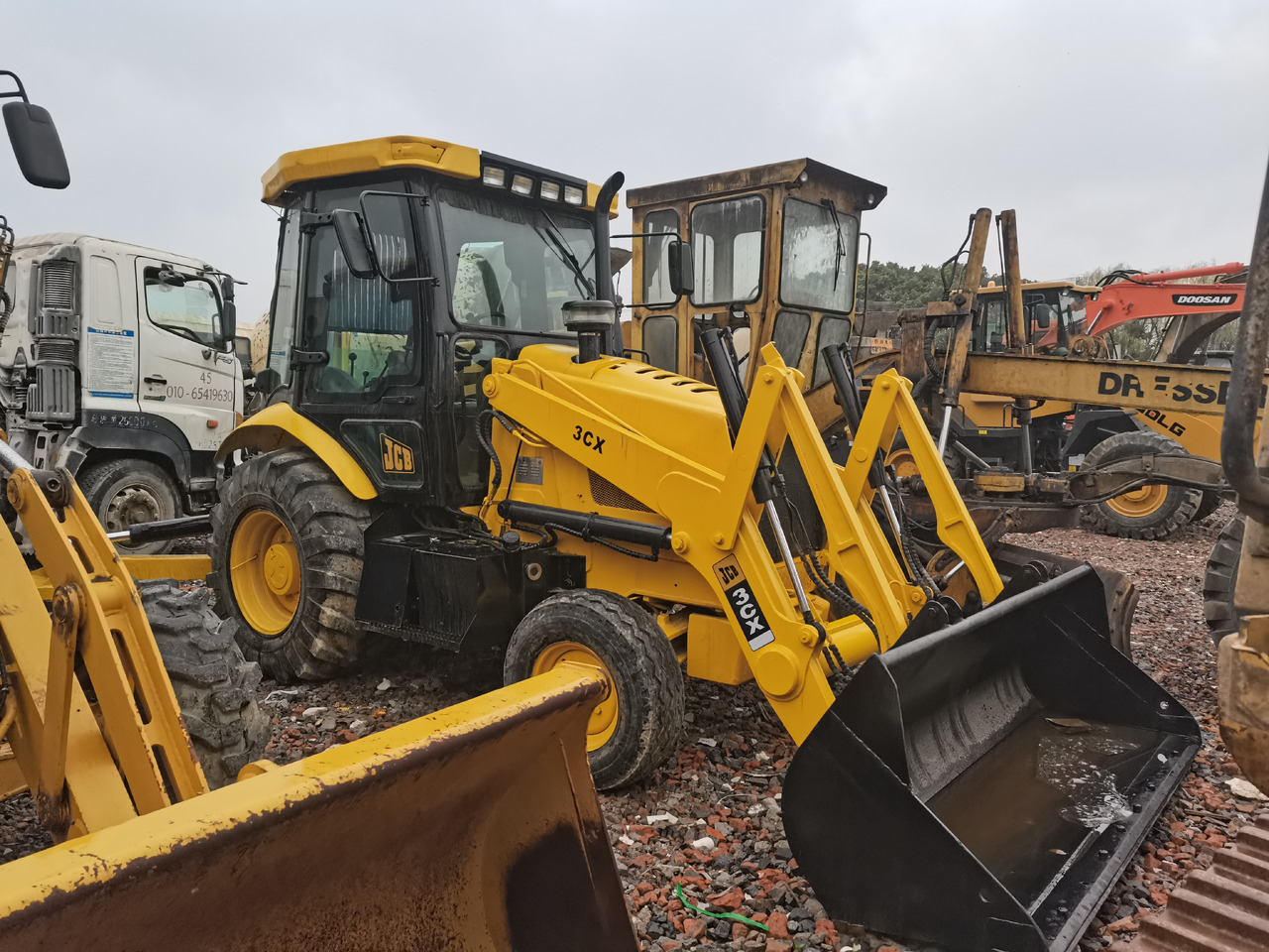 JCB 3CX - Retroescavadeira: foto 4 JCB 3CX - Retroescavadeira: foto 4