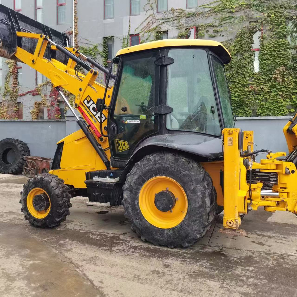 JCB 3CX - Retroescavadeira: foto 1 JCB 3CX - Retroescavadeira: foto 1