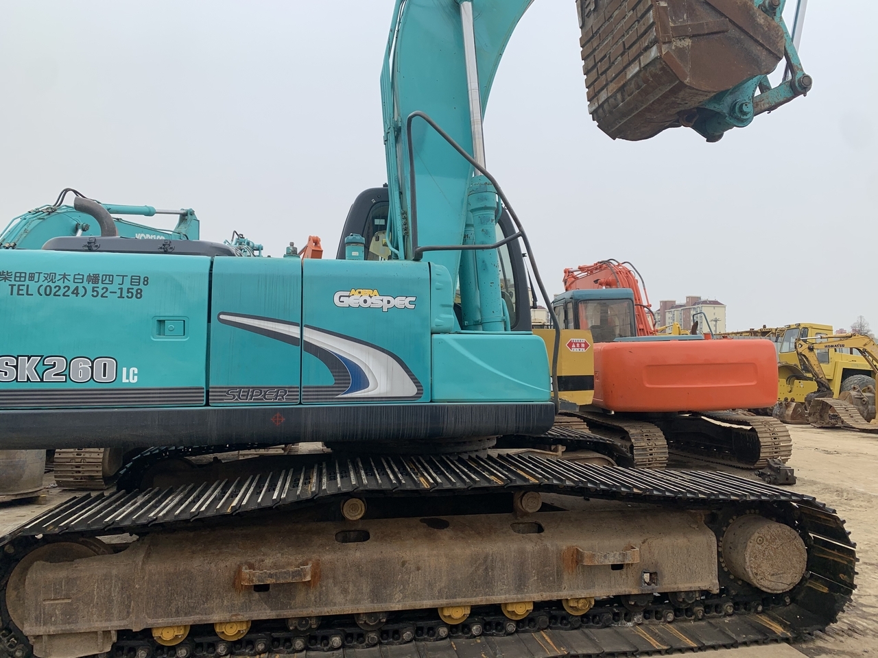KOBELCO SK260LC-8 - Escavadora de rastos: foto 1 KOBELCO SK260LC-8 - Escavadora de rastos: foto 1