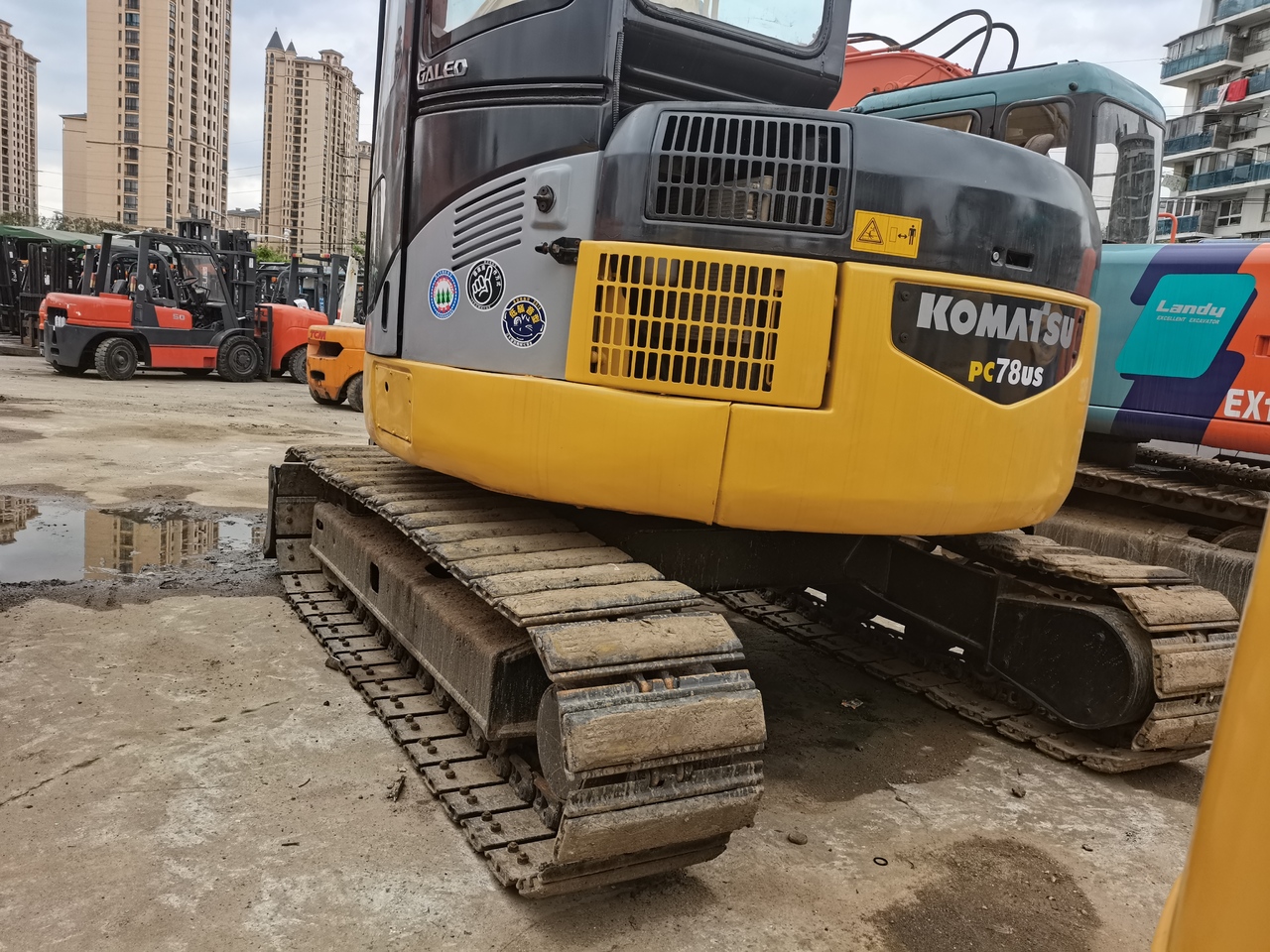 KOMATSU 78US - Mini escavadeira: foto 3 KOMATSU 78US - Mini escavadeira: foto 3
