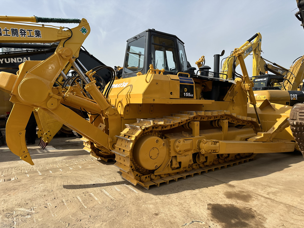 KOMATSU D155A-2 - Buldôzer: foto 1 KOMATSU D155A-2 - Buldôzer: foto 1