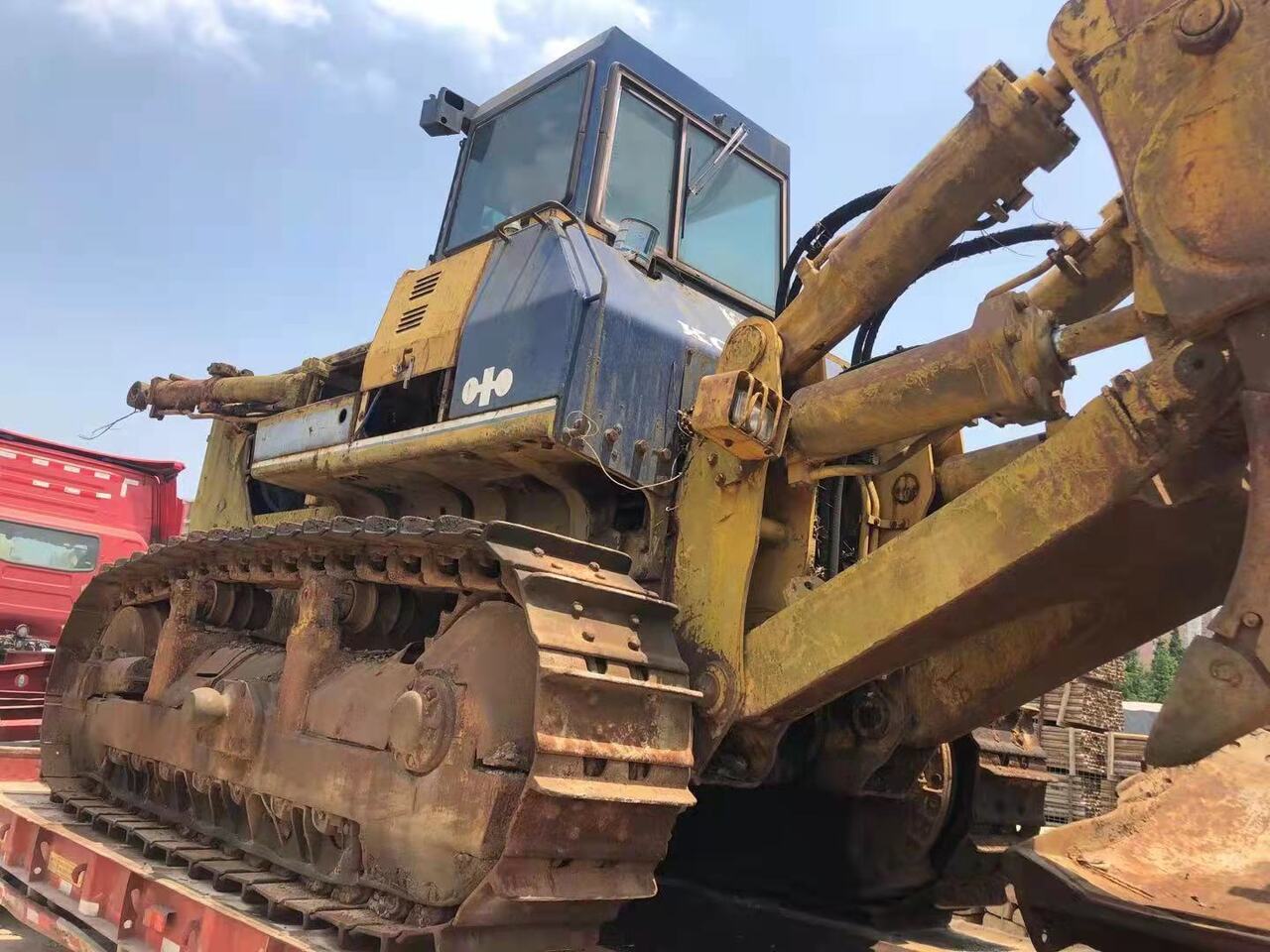 KOMATSU D155A-2 - Buldôzer: foto 1 KOMATSU D155A-2 - Buldôzer: foto 1