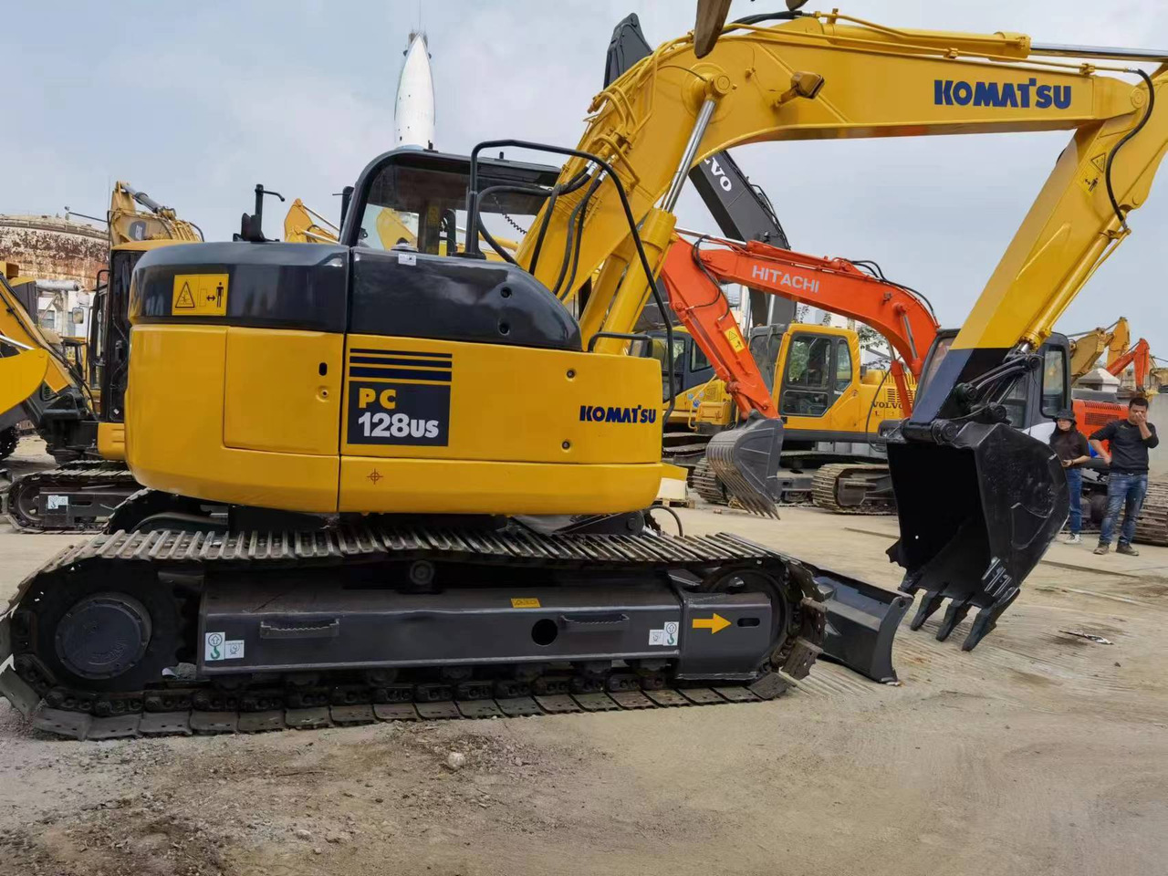 KOMATSU PC128 - Escavadora de rastos: foto 1 KOMATSU PC128 - Escavadora de rastos: foto 1