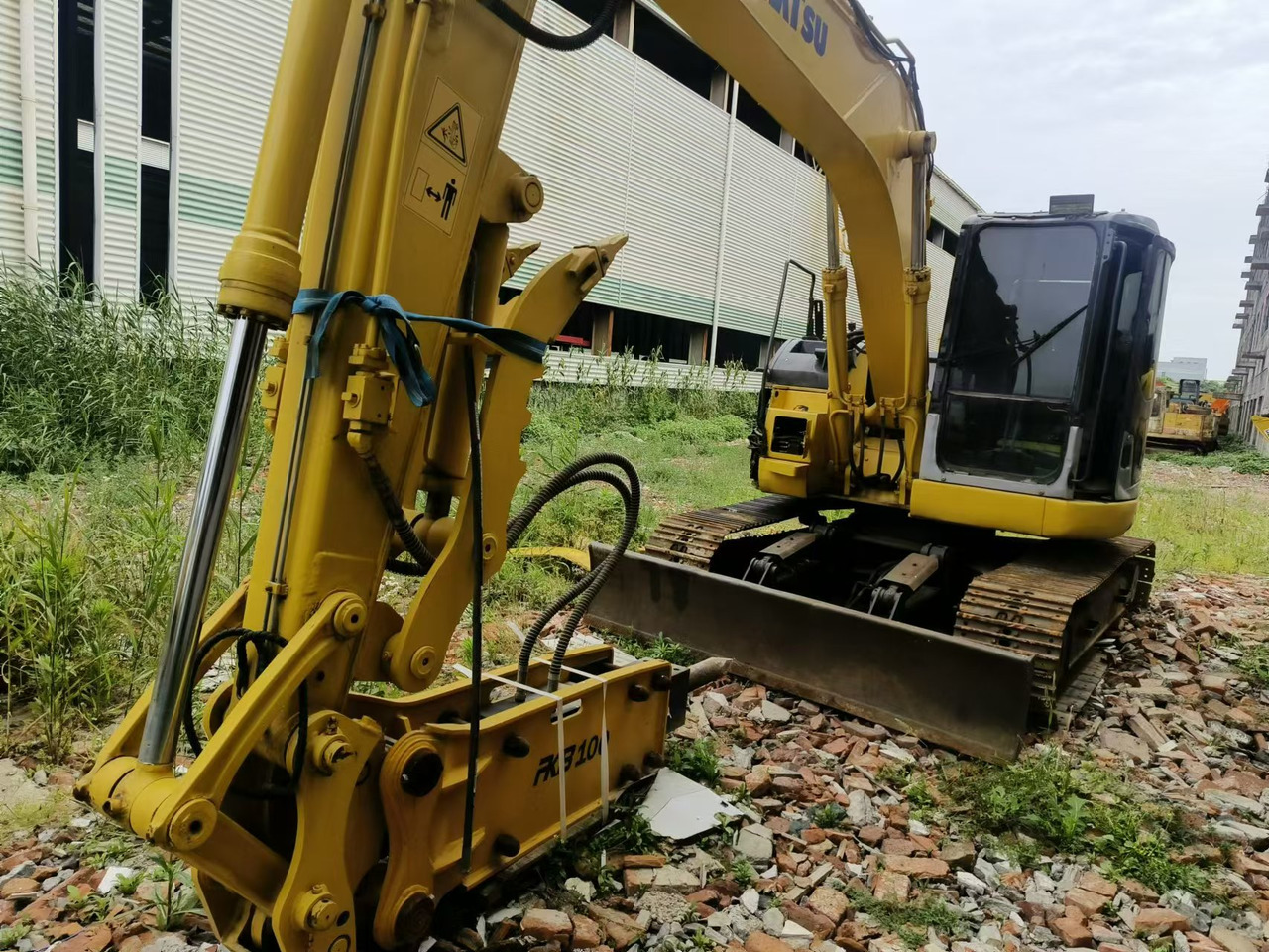 KOMATSU PC128US - Escavadeira: foto 3 KOMATSU PC128US - Escavadeira: foto 3