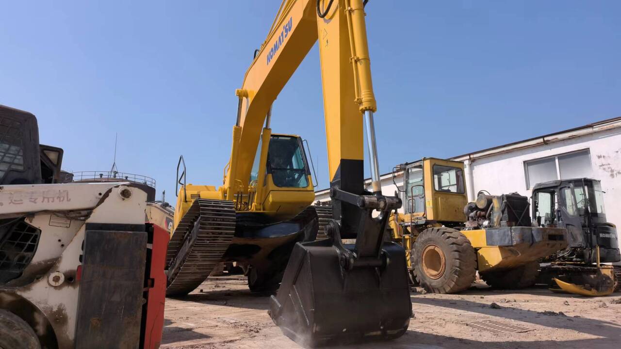 KOMATSU PC200-7 - Escavadora de rastos: foto 3 KOMATSU PC200-7 - Escavadora de rastos: foto 3
