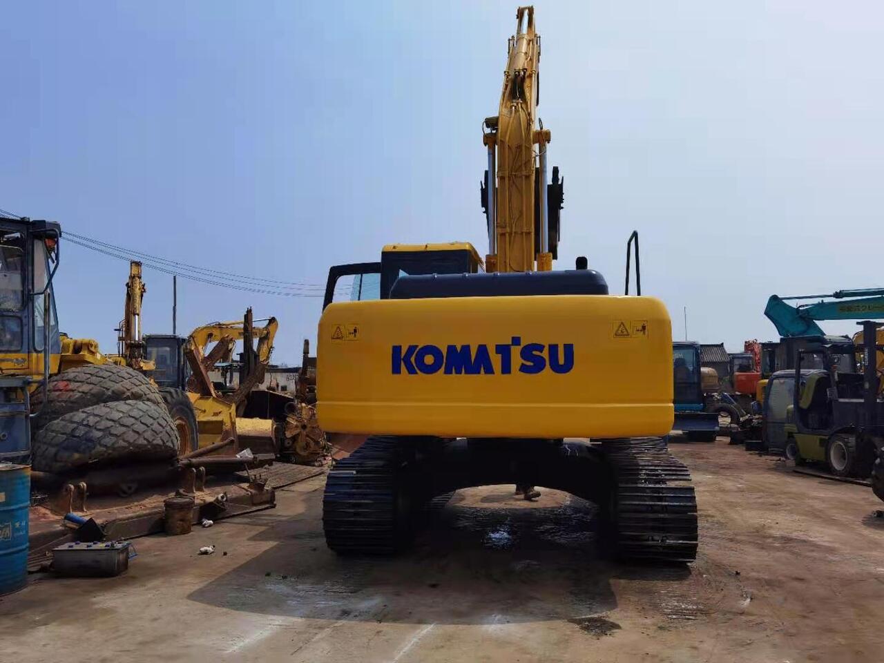 KOMATSU PC200 - Escavadora de rastos: foto 2 KOMATSU PC200 - Escavadora de rastos: foto 2