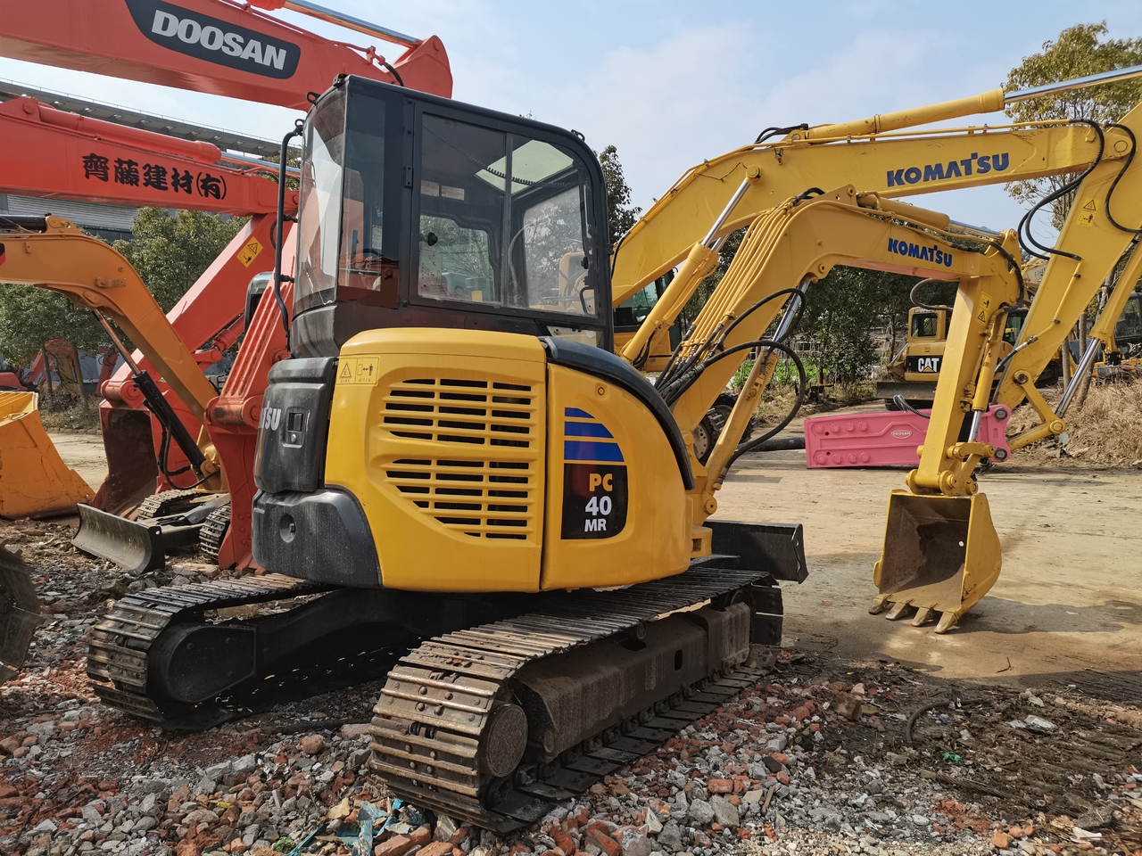 KOMATSU PC40MR - Mini escavadeira: foto 3 KOMATSU PC40MR - Mini escavadeira: foto 3