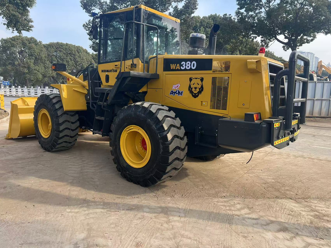 KOMATSU WA380-6 - Pá carregadora de rodas: foto 3 KOMATSU WA380-6 - Pá carregadora de rodas: foto 3