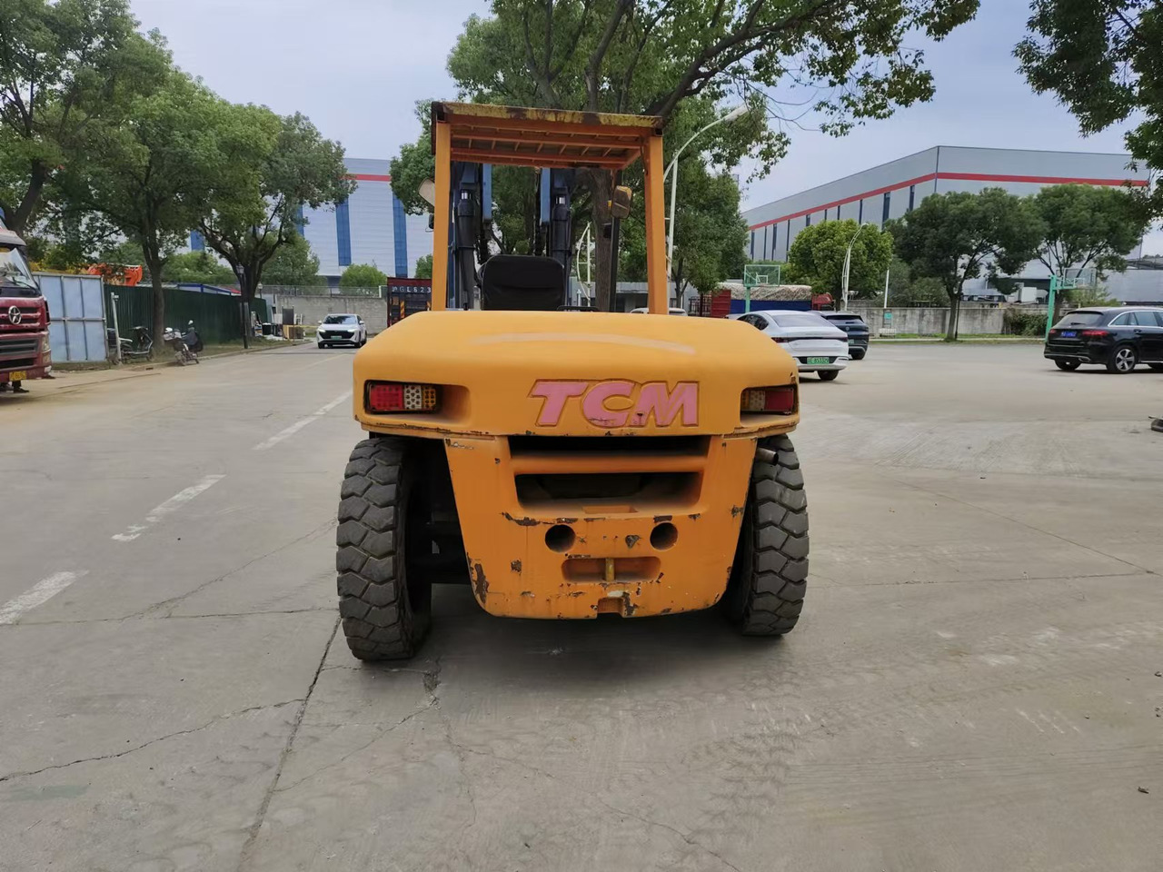 TCM FD100 - Empilhadeira: foto 2 TCM FD100 - Empilhadeira: foto 2