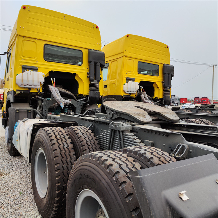 HOWO HOWO 6x4 371 tractor - Tractor: foto 2 HOWO HOWO 6x4 371 tractor - Tractor: foto 2