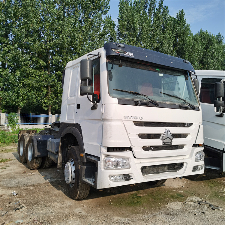 HOWO HOWO-6x4 371hp tractor - Tractor: foto 1 HOWO HOWO-6x4 371hp tractor - Tractor: foto 1