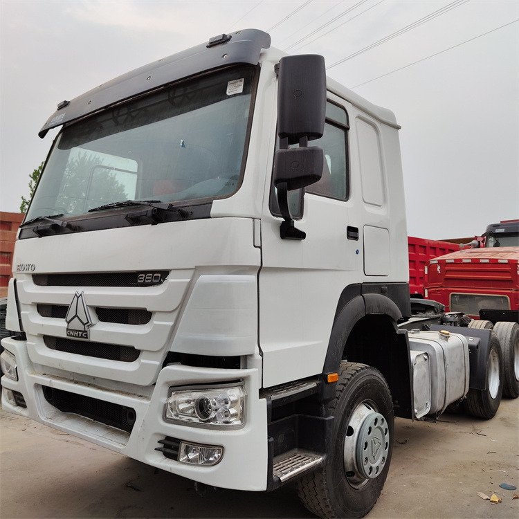 HOWO HOWO 6x4 380 tractor - Tractor: foto 1 HOWO HOWO 6x4 380 tractor - Tractor: foto 1