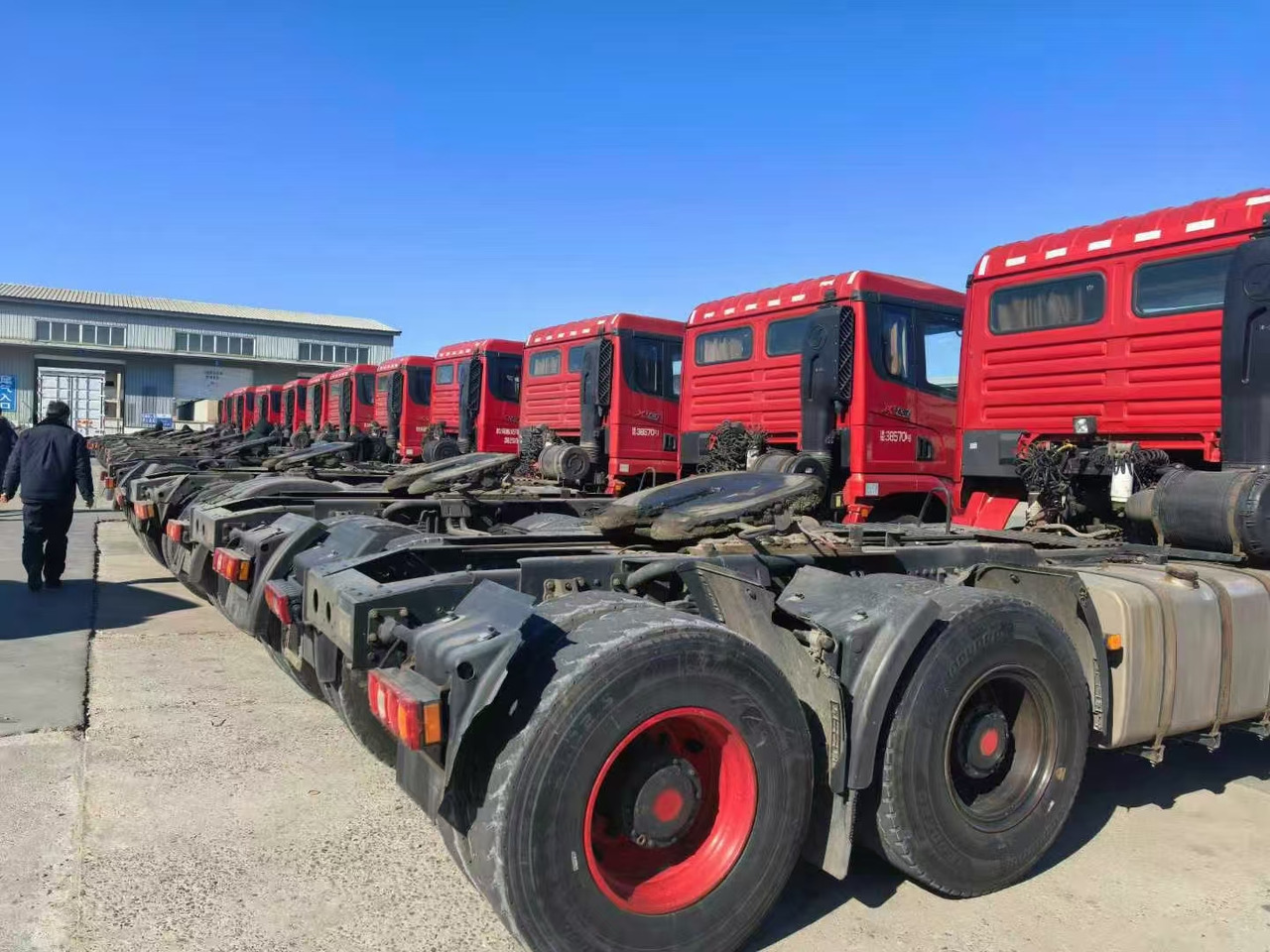 Shacman M3000 6X4 - Tractor: foto 3 Shacman M3000 6X4 - Tractor: foto 3