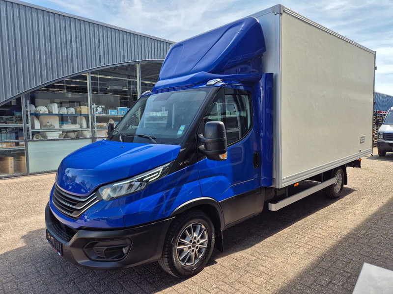 Iveco Daily 35S18 3.0D Koffer/ Xenon/ Airco - Carrinha de contentor: foto 5 Iveco Daily 35S18 3.0D Koffer/ Xenon/ Airco - Carrinha de contentor: foto 5