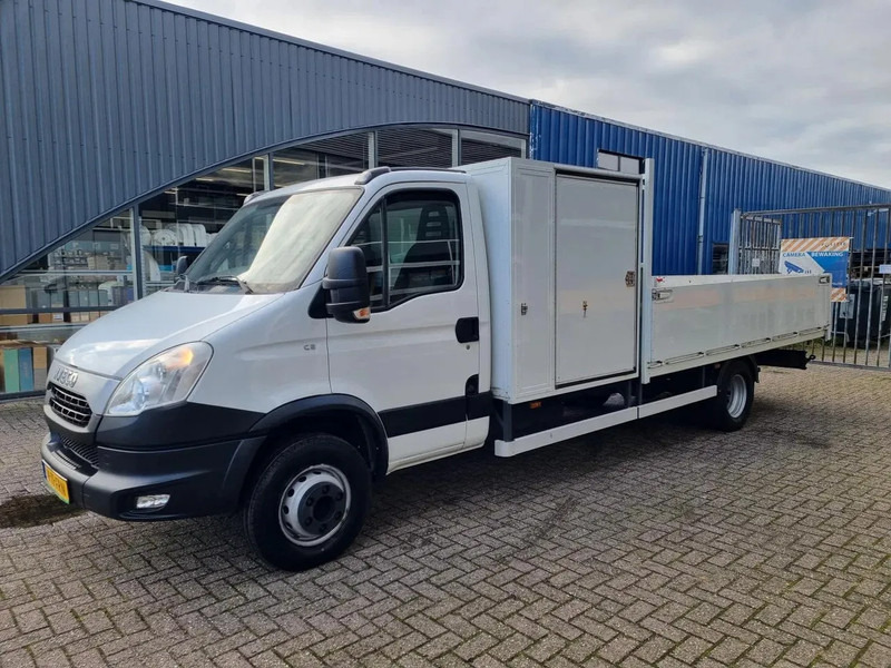 Iveco Daily 70C21 3.0D/ 204PS/ Radstand 475 cm/ Openlaadbak 4m - Carrinha de caixa aberta: foto 4 Iveco Daily 70C21 3.0D/ 204PS/ Radstand 475 cm/ Openlaadbak 4m - Carrinha de caixa aberta: foto 4
