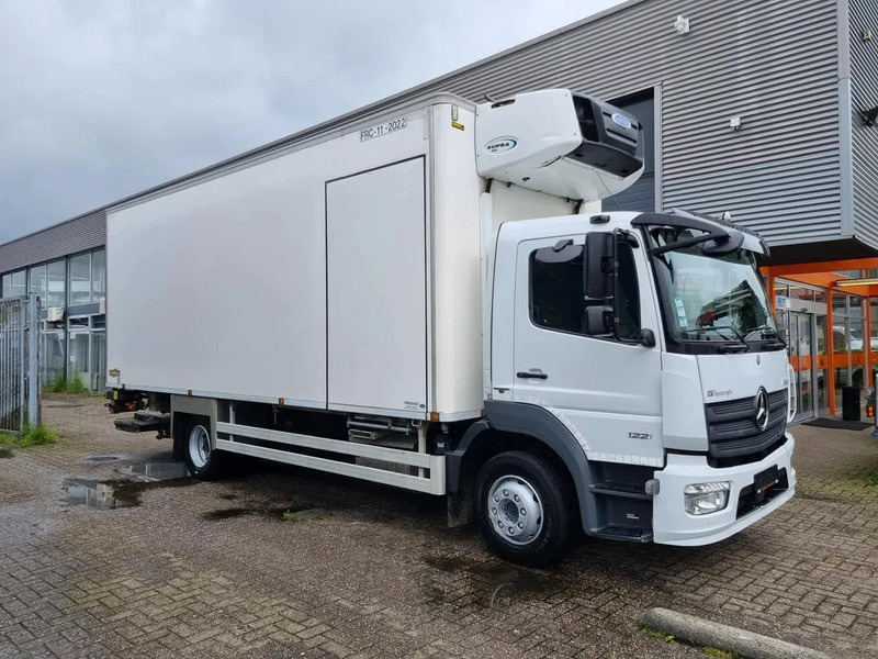Mercedes-Benz Atego 1221 Kuhlkoffer/ Carrier 850/ Chereau/ ATP 2025 / LBW / EURO 6 - Camião frigorífico: foto 1 Mercedes-Benz Atego 1221 Kuhlkoffer/ Carrier 850/ Chereau/ ATP 2025 / LBW / EURO 6 - Camião frigorífico: foto 1
