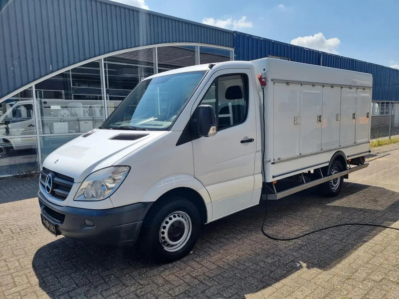 Mercedes-Benz Sprinter 313 CDI/ Eis/ Ice/-40/ 5+5 Turen/ Carlsen Baltic Euro 5 - Carrinha frigorífica: foto 4 Mercedes-Benz Sprinter 313 CDI/ Eis/ Ice/-40/ 5+5 Turen/ Carlsen Baltic Euro 5 - Carrinha frigorífica: foto 4