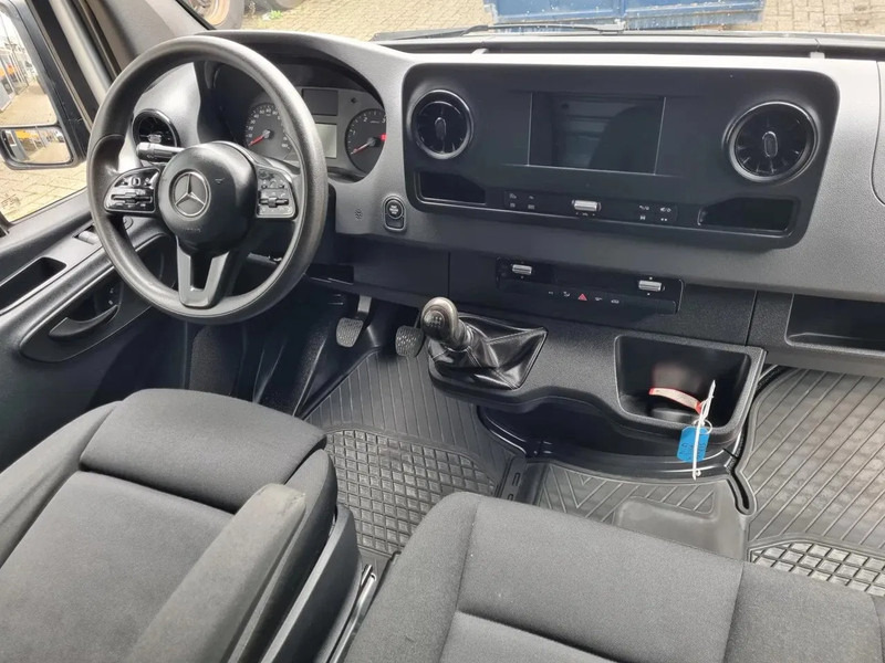 Fotografia de interior 1: Furgão Mercedes-Benz Sprinter 314 CDI L2H2 EURO 6/ Airco/ Navi/ Camera