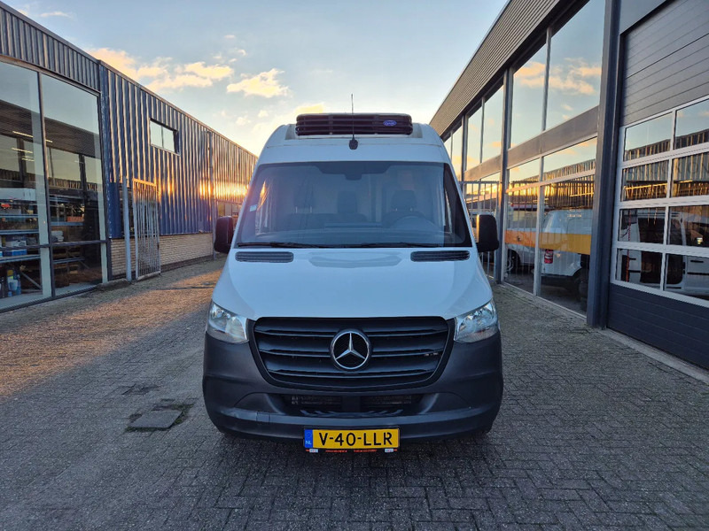 Mercedes-Benz Sprinter 315 CDI/ L2H2/ Koelwagen Carrier 350MT/ 2 Compartiment - Carrinha frigorífica: foto 4 Mercedes-Benz Sprinter 315 CDI/ L2H2/ Koelwagen Carrier 350MT/ 2 Compartiment - Carrinha frigorífica: foto 4