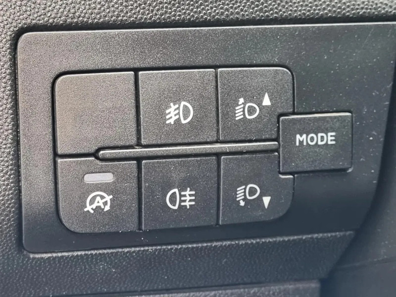 Furgão Peugeot Boxer 435 2.0 HDI L3H2 Pro/ Airco/ Navi/ Imperiaal: foto 19 Furgão Peugeot Boxer 435 2.0 HDI L3H2 Pro/ Airco/ Navi/ Imperiaal: foto 19