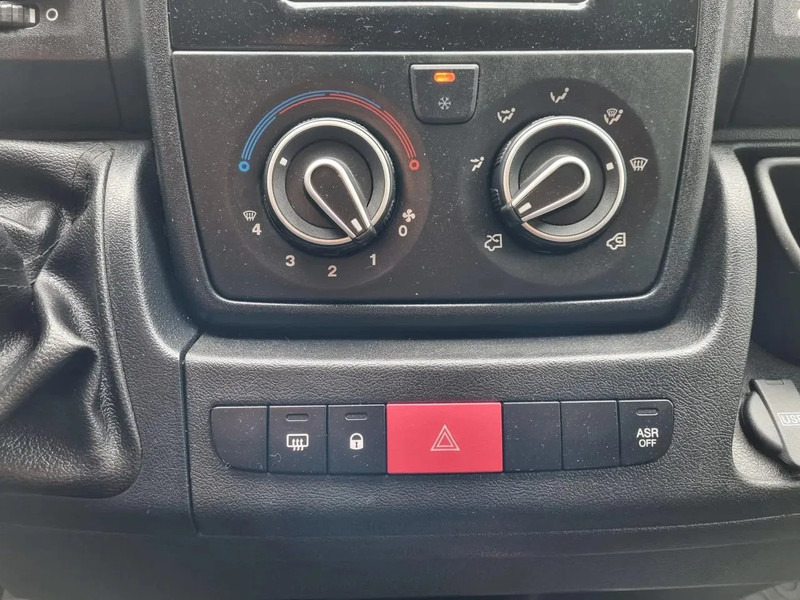 Furgão Peugeot Boxer 435 2.0 HDI L3H2 Pro/ Airco/ Navi/ Imperiaal: foto 13 Furgão Peugeot Boxer 435 2.0 HDI L3H2 Pro/ Airco/ Navi/ Imperiaal: foto 13