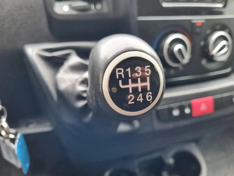 Furgão Peugeot Boxer 435 2.0 HDI L3H2 Pro/ Airco/ Navi/ Imperiaal: foto 12 Furgão Peugeot Boxer 435 2.0 HDI L3H2 Pro/ Airco/ Navi/ Imperiaal: foto 12