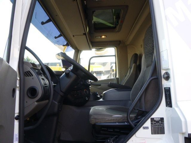 Fotografia de interior 1: Camião furgão DAF CF 65 250 4x2 HOLLAND TRUCK