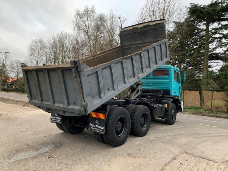 MAN 33.372 6X4 KIPPER MANUAL ZF GEARBOX - Camião basculante: foto 3 MAN 33.372 6X4 KIPPER MANUAL ZF GEARBOX - Camião basculante: foto 3