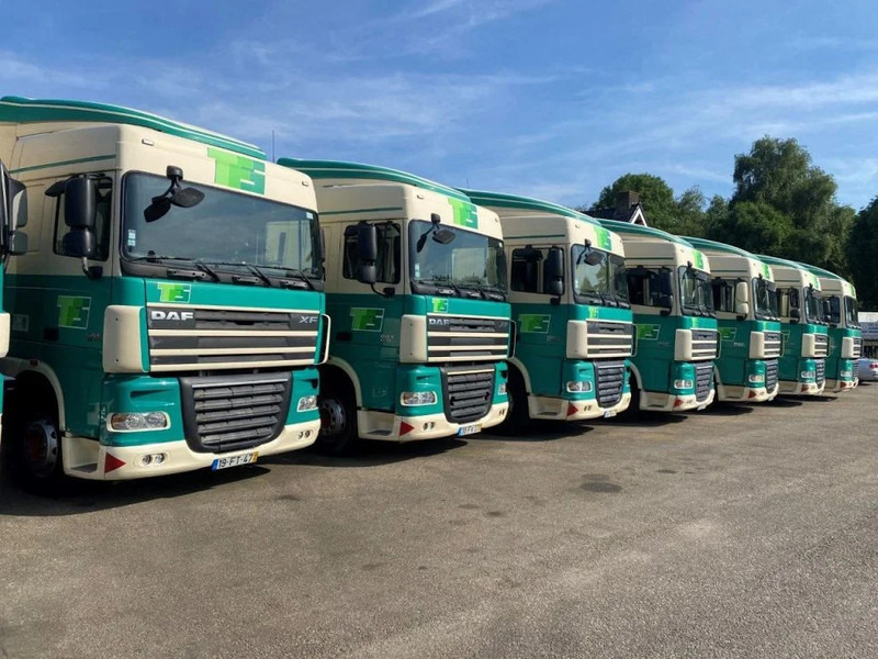 DAF XF 105.410 3 PIECES AVAILABLE - Tractor: foto 2 DAF XF 105.410 3 PIECES AVAILABLE - Tractor: foto 2