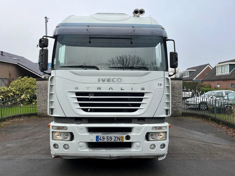 Iveco Stralis 440.48 MANUAL ZF GEARBOX ORIGINAL LOW MILEAGE - Tractor: foto 2 Iveco Stralis 440.48 MANUAL ZF GEARBOX ORIGINAL LOW MILEAGE - Tractor: foto 2